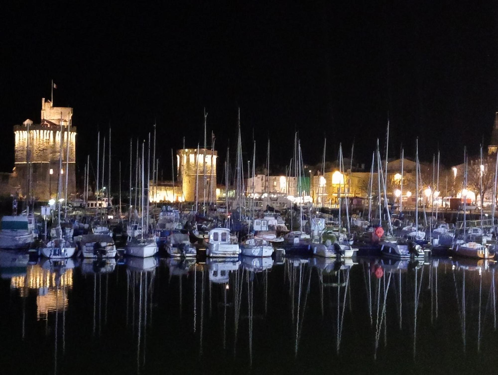 Ferienwohnung Les Arcades, T2 En Hypercentre La Rochelle  Exterior foto
